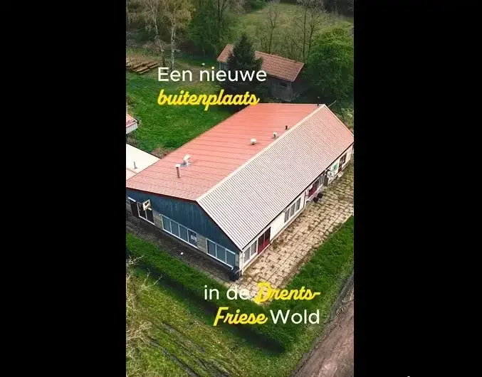 Dronefoto van Buitenplaats Anders vakantiepark in Noordwolde Friesland gemaakt door EnterDrone voor marketing en promotie